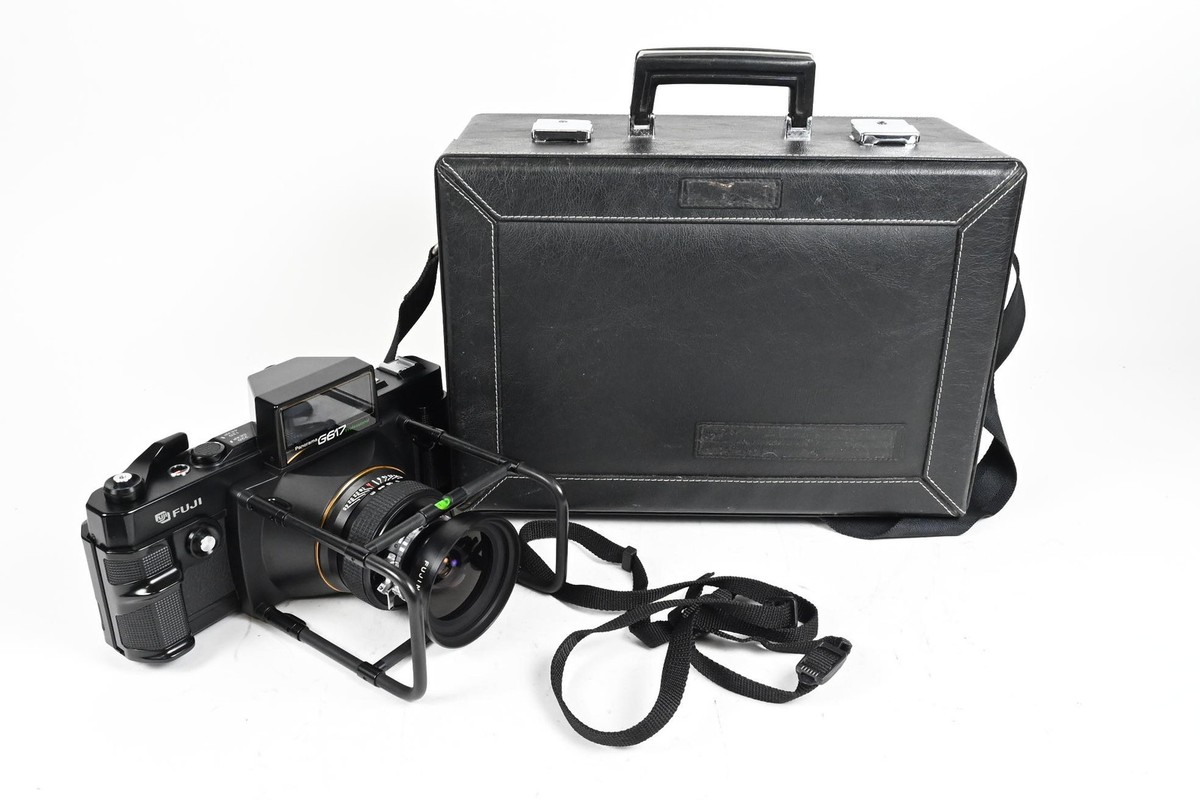 Fuji Fujica G617 Panorama Camera w/105mm f8 Lens Panoramic