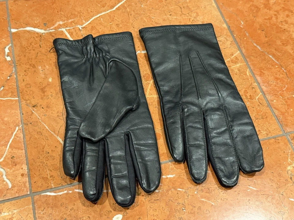 GUANTES DE CONDUCCIÓN FOWNES VINTAGE CUERO NEGRO FORRO ACRÍLICO AJUSTE M L WPL9522 USADOS EN EXCELENTE ESTADO Foto 2 de 4