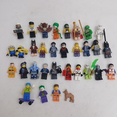 Mixed  Lot Of 31 Themed Lego Minifigures 
