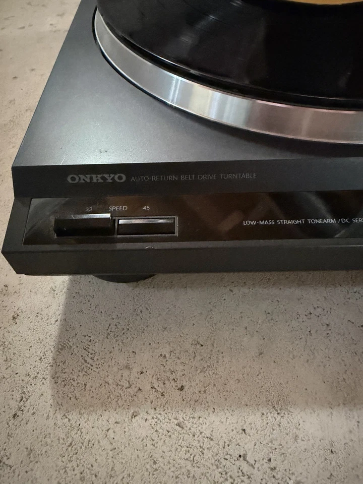 Tocadiscos Onkyo Auto Return Belt Drive CP-1100A sin cubierta antipolvo Foto 2 de 4