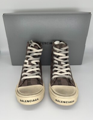 バレンシアガ★Balenciaga Paris Low Top BB Monogram Sneakers Balenciaga Paris Low Top Sneaker BB Monogram | Saks Fifth Avenue