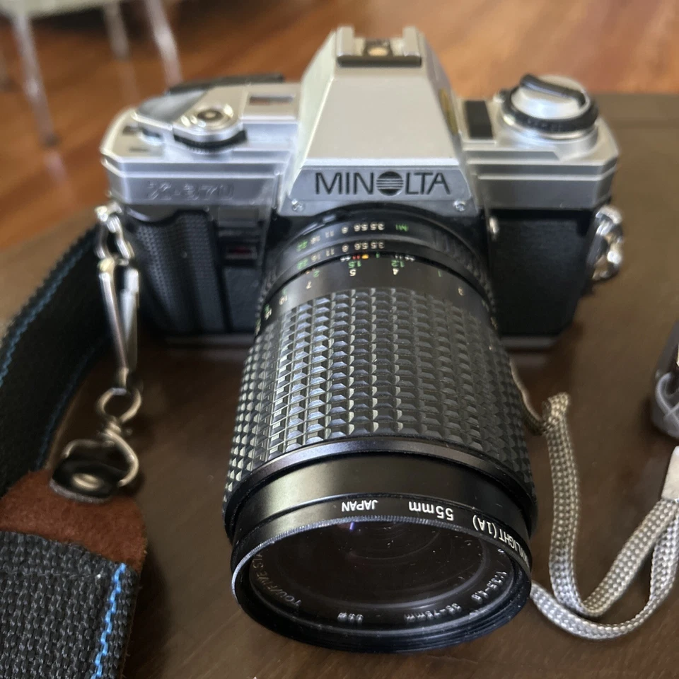 Konvolut 4 Kameras und 5 Objektive nur Teile - nicht getestet - Bild 2 von 4