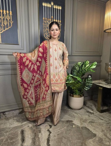 EthnicJunction Ensemble Kurta Droit Chanderi Soie Jacquard + Pantalon + Dupatta Femme - Gris Élégant Ethnique