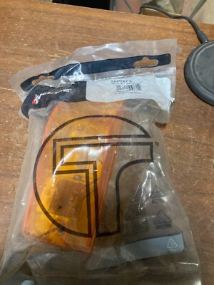 New TruckLite 22202Y3 Amber Side Turn Signal  Truck Lite 22202Y3