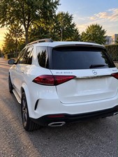Mercedes Benz GLE 300d Mercedes Benz GLE 300d