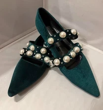 ASOS DESIGN Women's green velvet and pearl Jane Ballet Flats, size 9