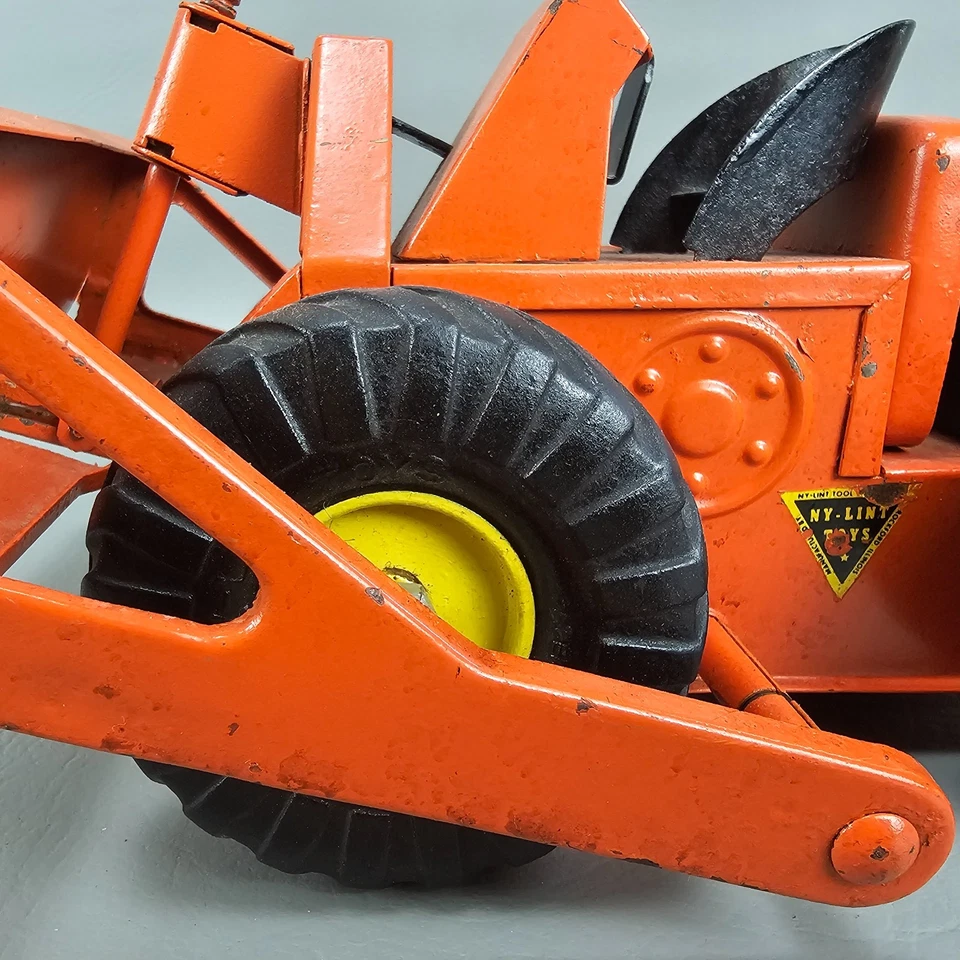 NYLINT Orange TOURNADOZER Bulldozer - Incomplete - Image 4 of 4