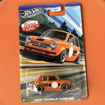 Mattel Hot Wheels DieCast Silver Series Vintage Club Custom 70