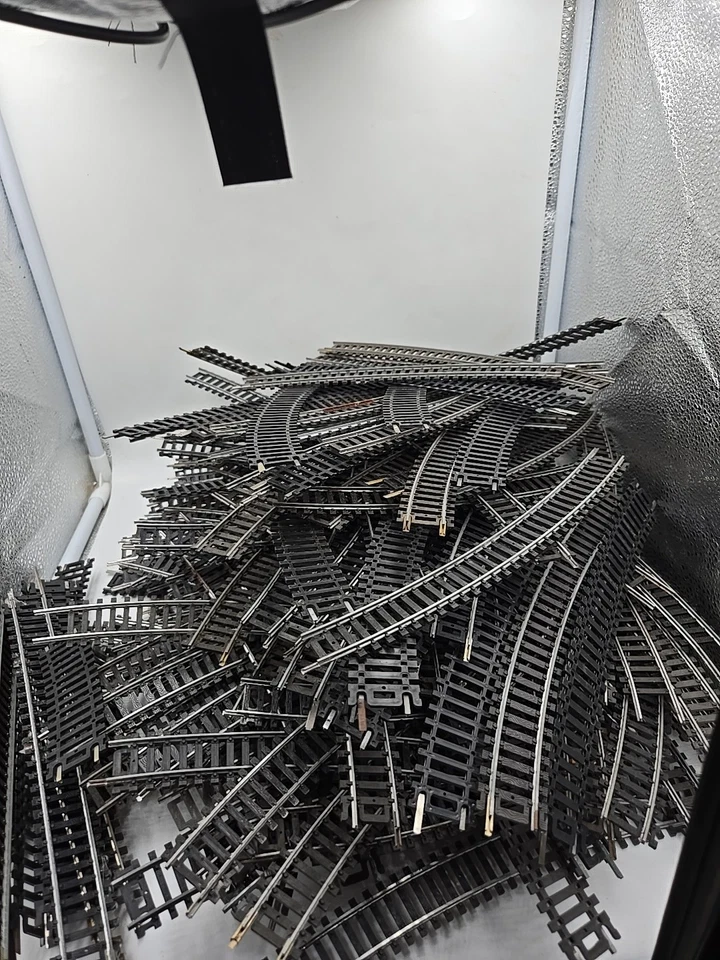  Tyco Bachmann/Life-Like HO Scale 18-30” Radius Track  NS/Steel 150 Rails - Image 2 of 4