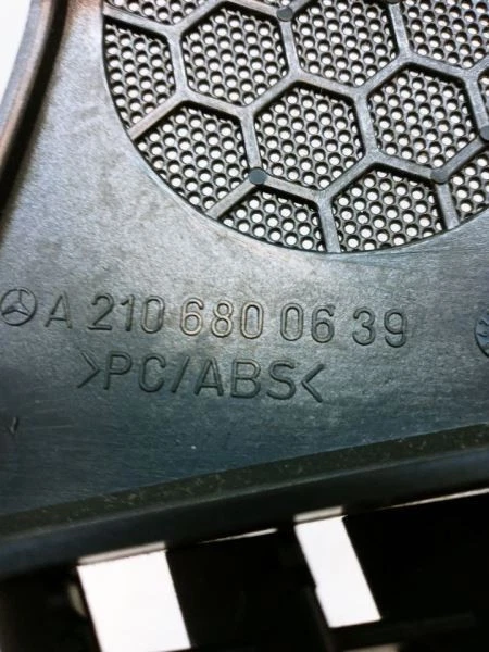 Mercedes e320 1997 pasajero tablero derecho altavoz rejilla ventilación OEM A2106800639 Foto 4 de 4