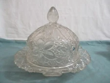Vintage Clear Glass Domed Covered Butter Cheese Dish decorative edges