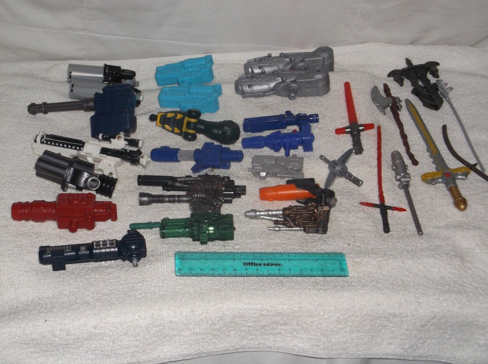  Transformers bandai power rangers  weapons-lot of 30-med-2000-fair