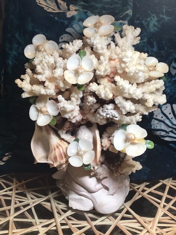 Vintage 10” Old Florida Real Coral/Seashell Flowers On Unique Plaster Base