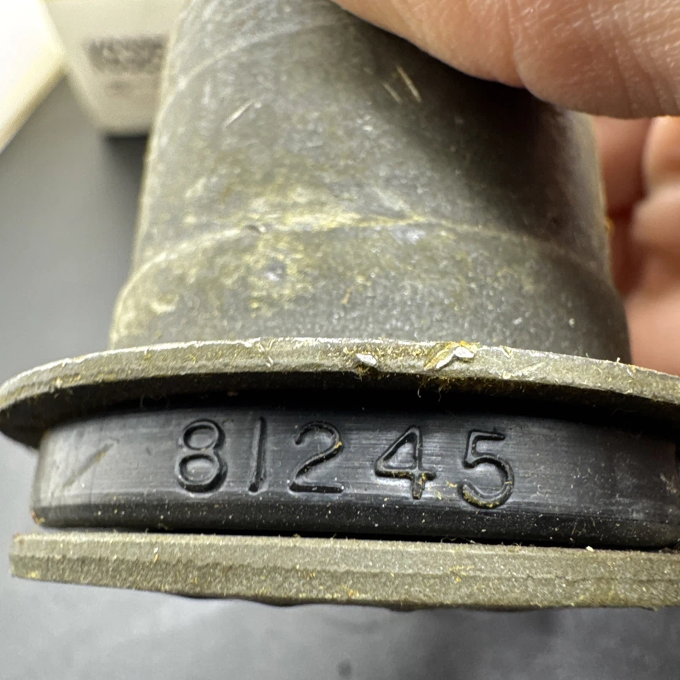 Front Lower Control Arm Bushing Kit MOOG K632 📦 88-89 Chevrolet C3500 - Image 4 of 4