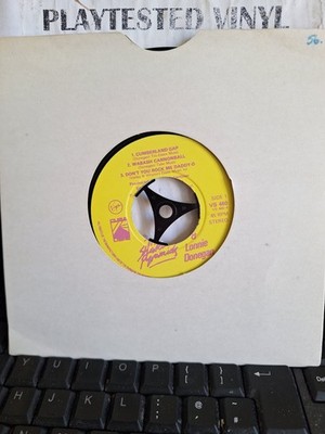 SHAKIN PYRAMIDS & LONNIE DONEGAN HITS MEDLEY UK VG 7'' VINYL 45 SINGLE RECORD