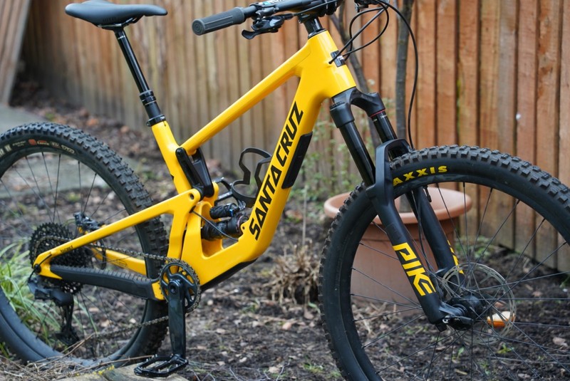 Santa Cruz 5010 2023 MTB 29in L Full Suspension Hydraulic Disc 12sp Yellow