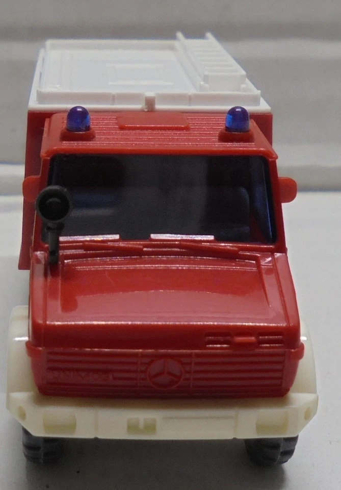 Wiking 622 Unimog U 1700 L Feuerwehr TLF 8/18 Tanklöschfahrzeug Spur H0 #F1# - Bild 2 von 4