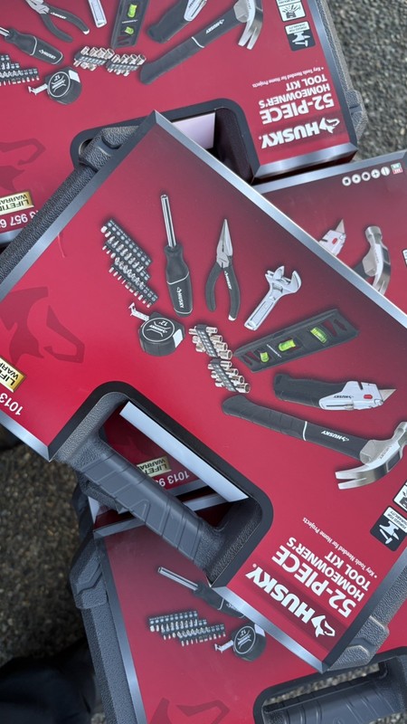 Husky 52 Piece Homeowner's Tool Kit Hammer Level Tape Measure Knife ++ New
