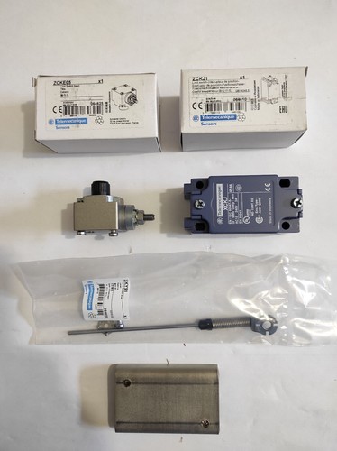 N.9 Telemecanique Kit Fine Corsa Baffo ZCKJ1+ZCKE05+ZCKY91 + piastre montaggio - Foto 2 di 6