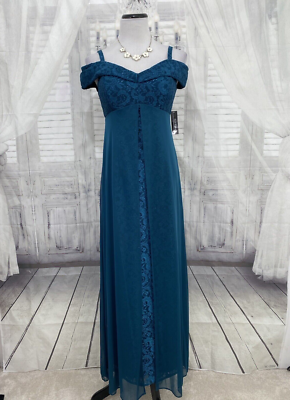 green emerald velvet dress R&M Richards 5492 main image 1
