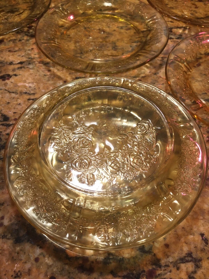 Set of (6) Amber Elegant Etched Rose Glass Salad/Dessert Plates and (1) Bowl - Image 3 of 4