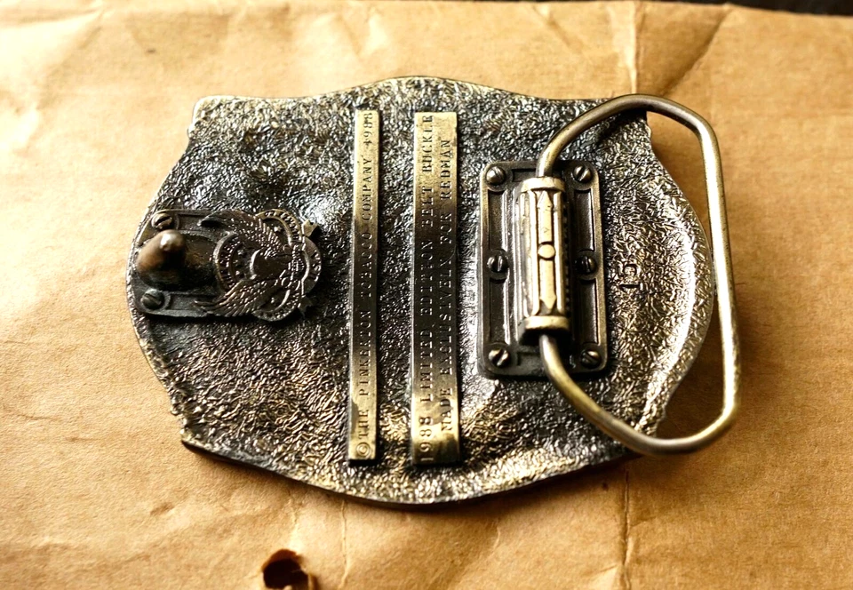 Hebilla de cinturón de hombre rojo vintage años 80 masticar tabaco Pinkerton edición limitada 1988 Foto 3 de 4