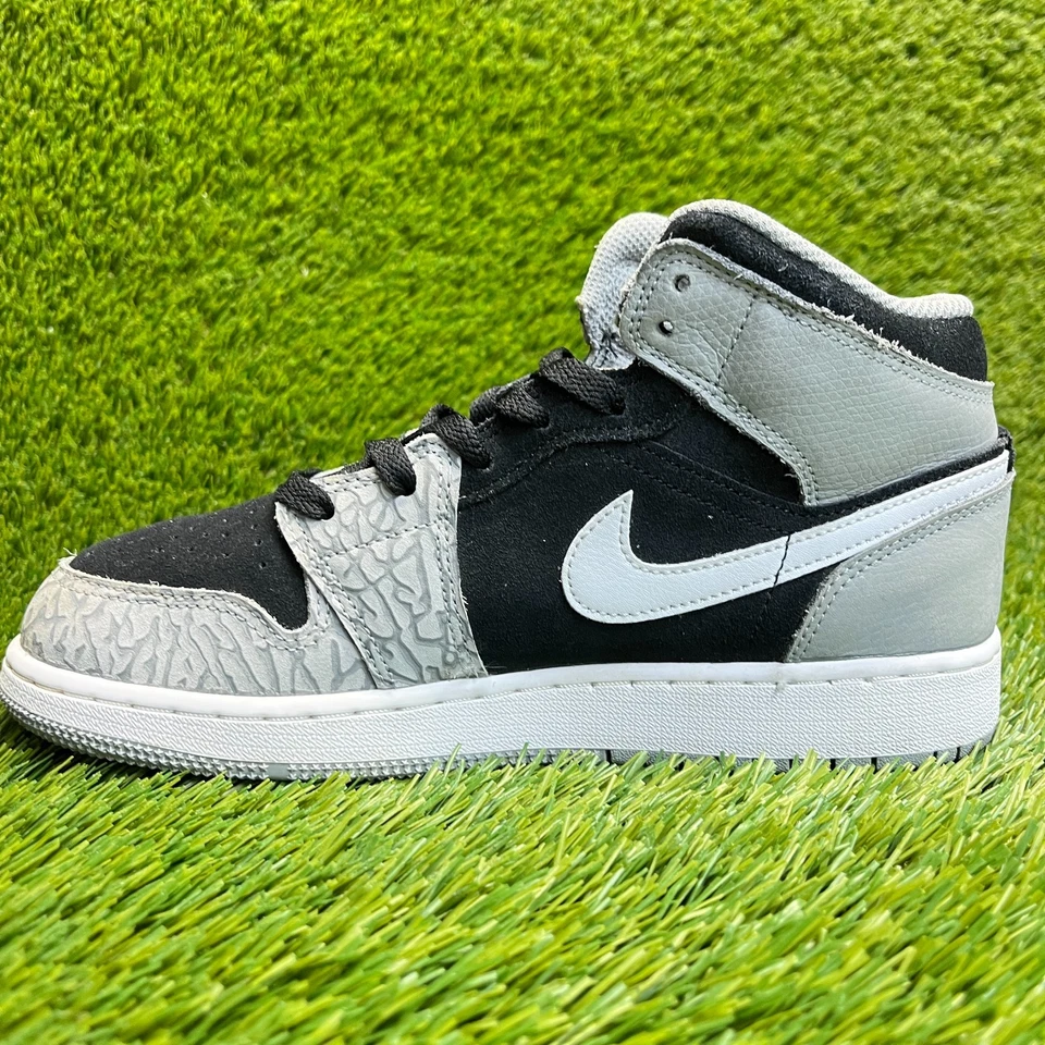 Кроссовки баскетбольные Nike Air Jordan 1 Mid SE Elephant для мальчиков размер 6Y черные - Изображение 2 из 4