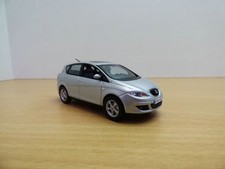 SEAT TOLEDO III gris métallisé 1/43