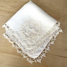 VTG Hankie White Linen Intricate Tatted Lace Crochet Cut-Out Corner 12x12"