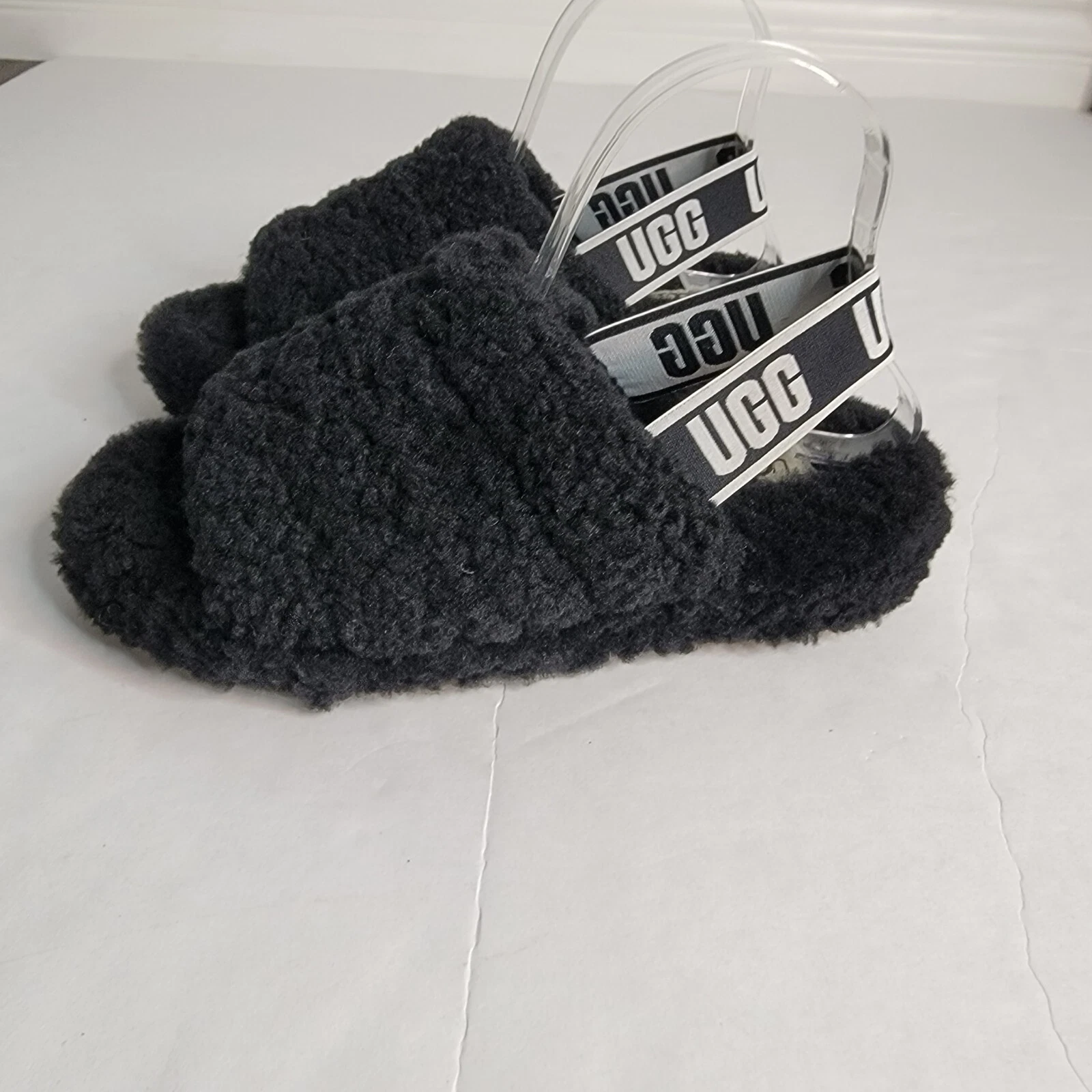 Sandali pantofola UGG da donna taglia 8 slides FLUFF SÌ neri pelle di pecora