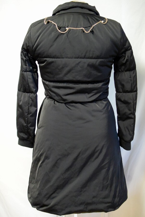 ダウンジャケット・コート Moschino Down jackets Moschino Black Quilted Puffer 3/4 Coat Chain Trim Matte Gold