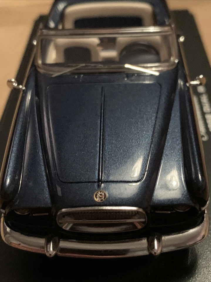 VERY RARE AUTOMODELLO CAR MODEL OF 1956-1958 DUAL GHIA - LIMITED EDITION OF 499 - Image 3 of 4