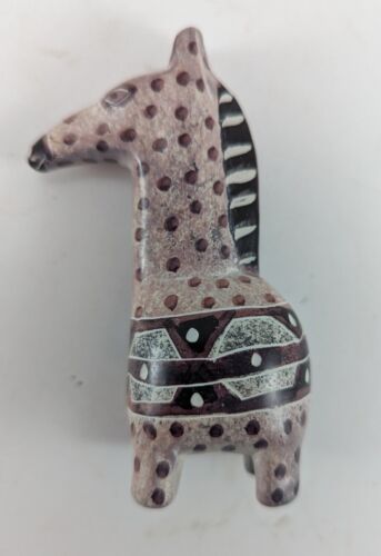 Hand Carved Kenya Stone Animal Character Figurine Giraffe Whimsical  - Imagen 1 de 7