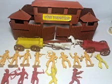 Vintage MPC Fort Frontier Playset Indians Cowboys Parts 1950-1960