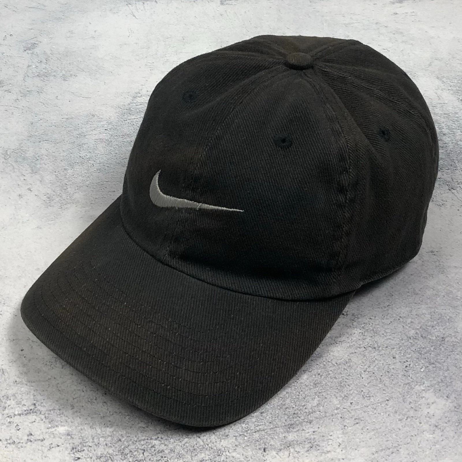 Vintage Nike Swoosh Logo Sun Faded Taiwan Retro Men’s Cap Hat size OSFA 90’s y2k