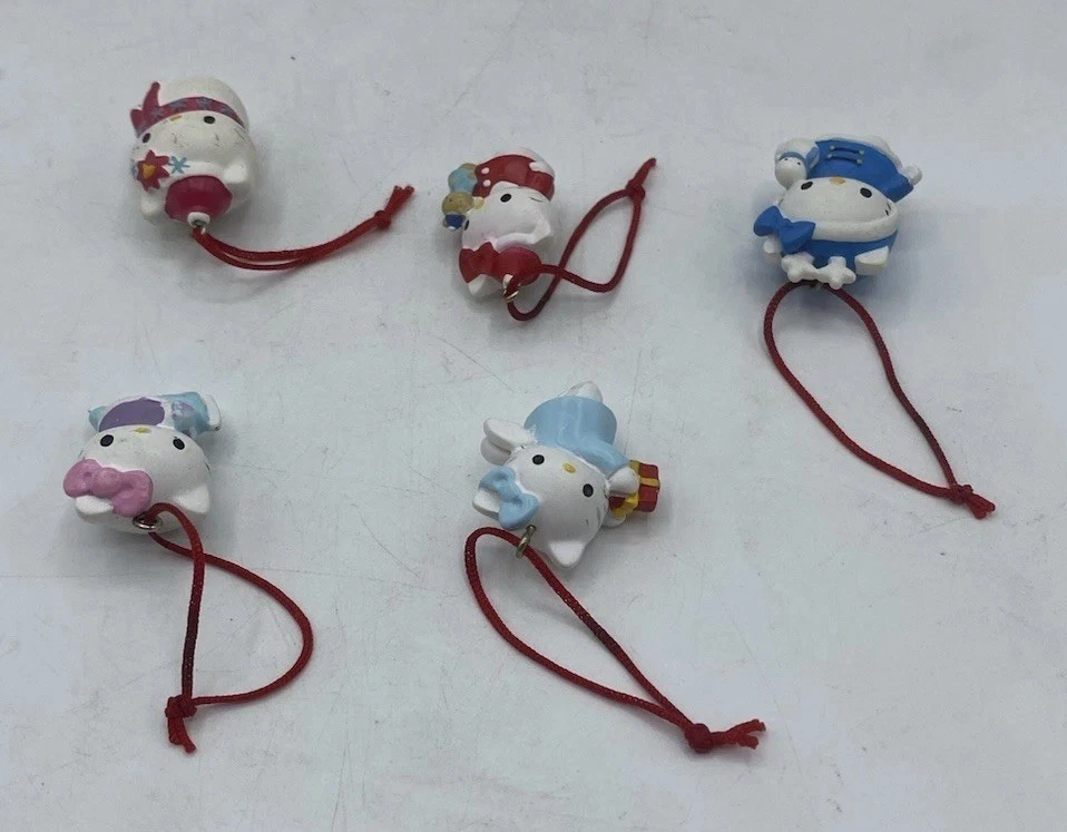 Juego de 5 mini adornos navideños vintage de Sanrio Hello Kitty Kawaii 2005 Foto 4 de 4