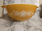 Vintage Pyrex 442 Butterfly Gold 1.5 Qt Mixing Nesting Bowl Pour Tabs