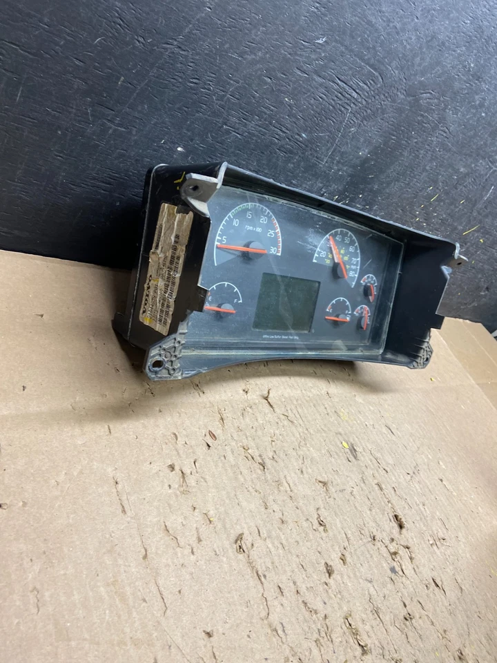 Volvo VNL 2011 a 2019 velocímetro calibre de grupo OEM T6217 DG Foto 2 de 4