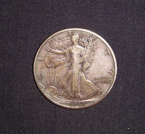 1943 WALKING LIBERTY HALF DOLLAR 90% SILVER GOOD CONDITION