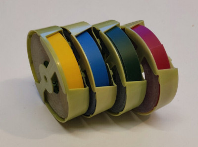 4x DYMO esselte Prägeband 9mm X 5m GELB + GRÜN + ROT + BLAU matt