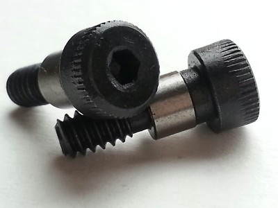 5/16'' x 1/4'' Socket Shoulder Bolt Screw 1/4-20 x 7/16'' Thread Length Alloy Steel