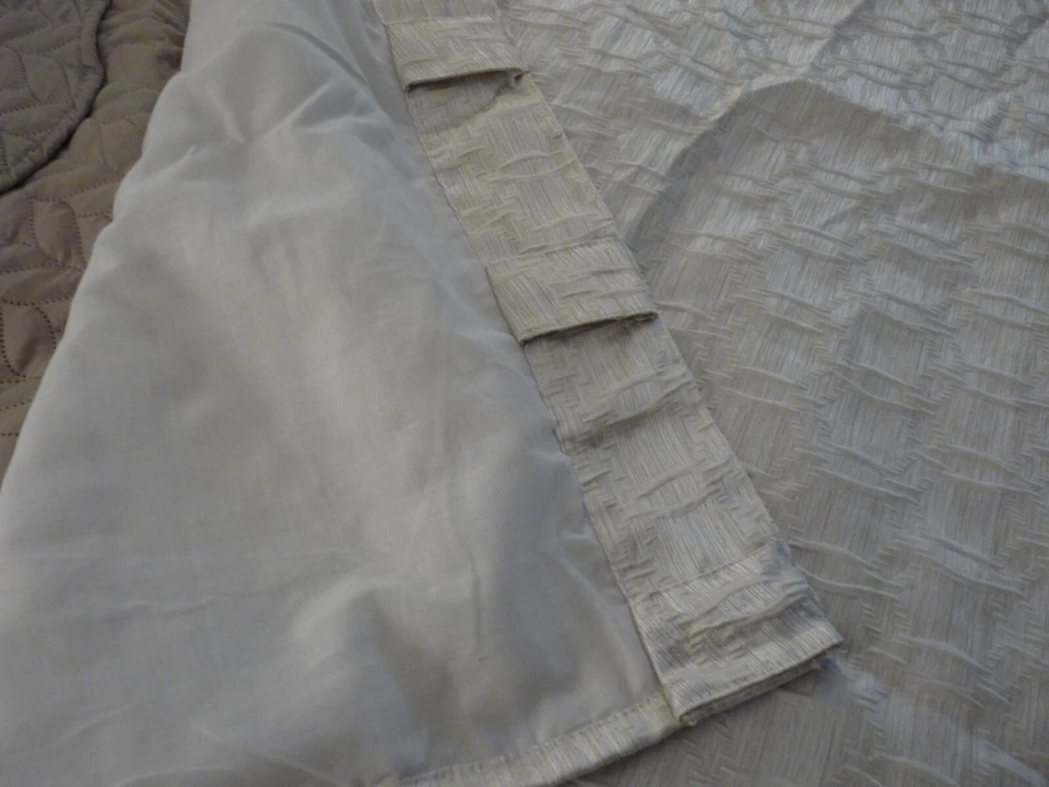 窗帘窗帘3块内衬客厅白色缎面银色82x52 — 第 3/4 张图片