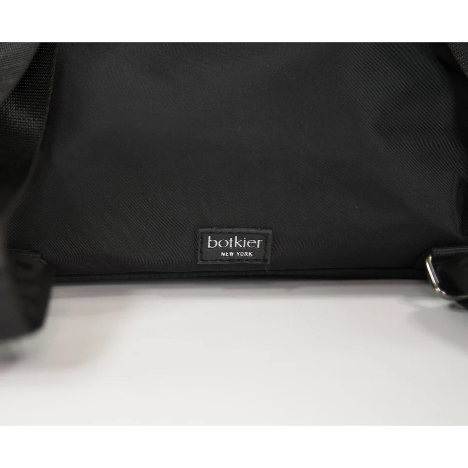 Bolso de Hombro Botkier Nylon Cuero Pequeño Negro Usado en Excelente Condición Foto 3 de 4