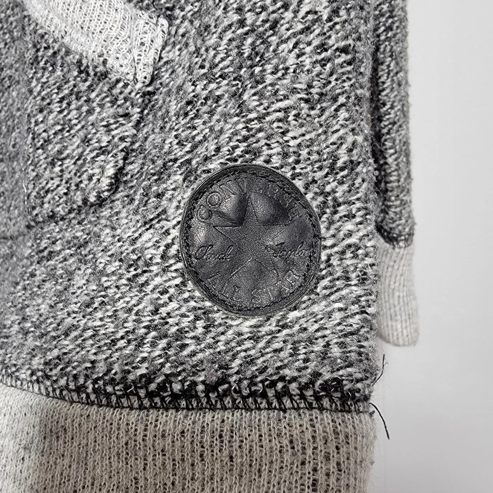 Suéter Pullover Converse All Star Para Mujer Pequeño Gris Texturizado Capucha Cuello Foto 2 de 4