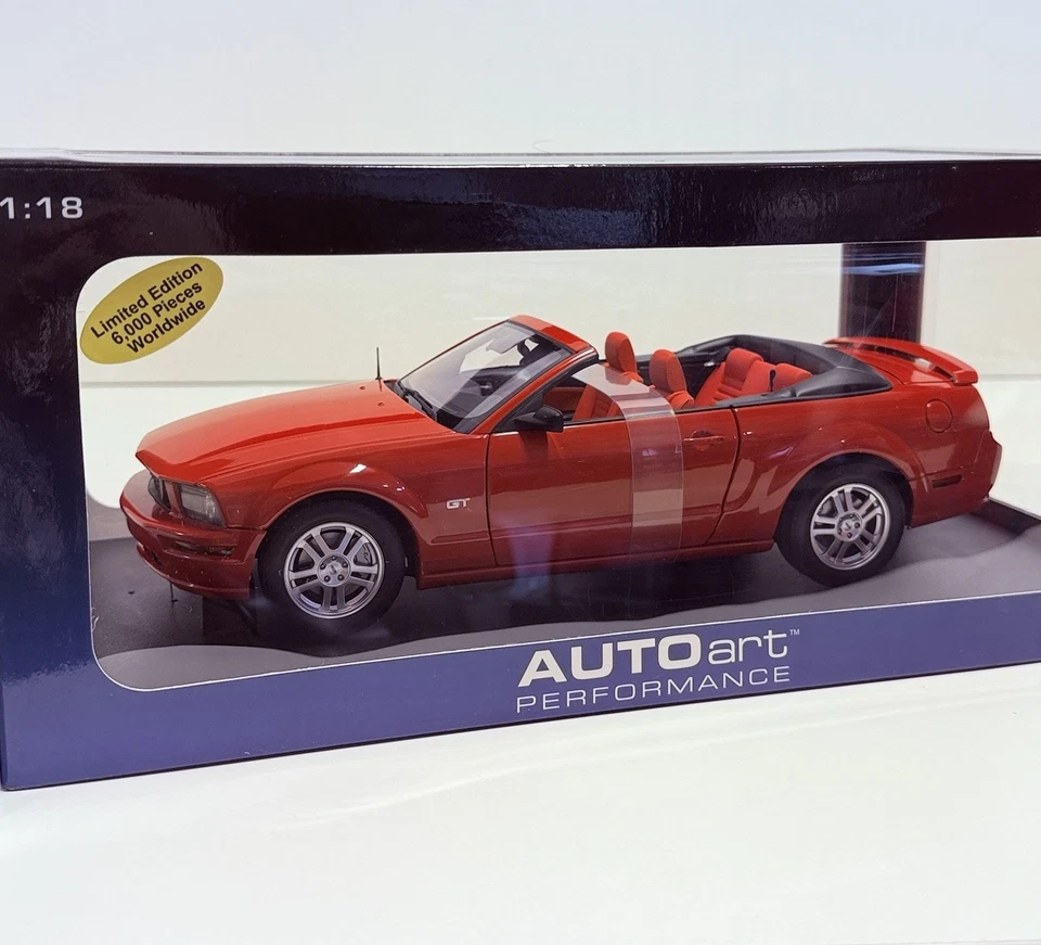 AUTOart 73061 Cabrio Ford Mustang GT Convertible Torch Rot 1:18 Limited 6000 M83 - Bild 1 von 4