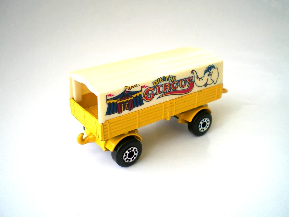MATCHBOX * # 2 * MERCEDES TRAILER * BIG TOP CIRCUS * ENGLAND * OHNE OVP - Bild 2 von 3