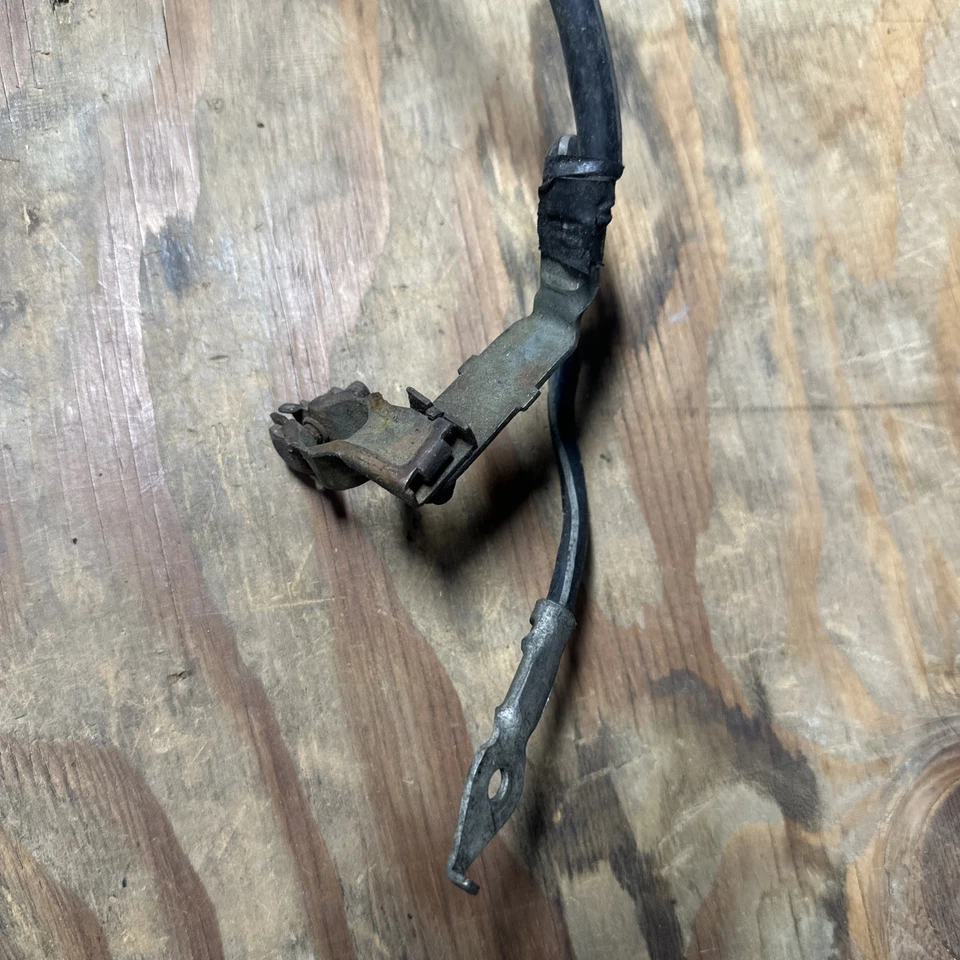 2008-2018 Toyota Tundra Sequoia 5,7 л V8 аккумулятор к жгуту проводов генератора - Изображение 2 из 4