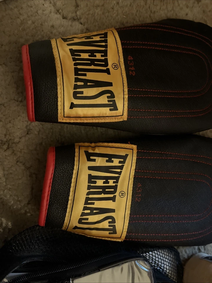 Equipo de cabeza Everlast DuraHide para adultos. Modelo 4022 Foto 2 de 3