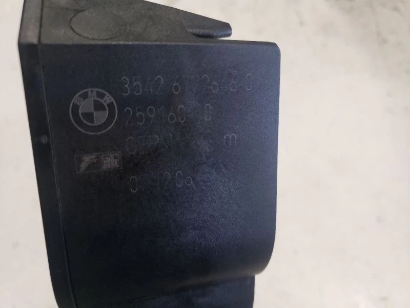 2007 BMW 323i E90 - Gas Accelerator Pedal - OEM 6772646 - Image 2 of 4