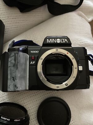 Minolta 7000 SLR 35mm Camera Black w/ Minolta. 50mm f/1.7 /Milisi Elec.Flash